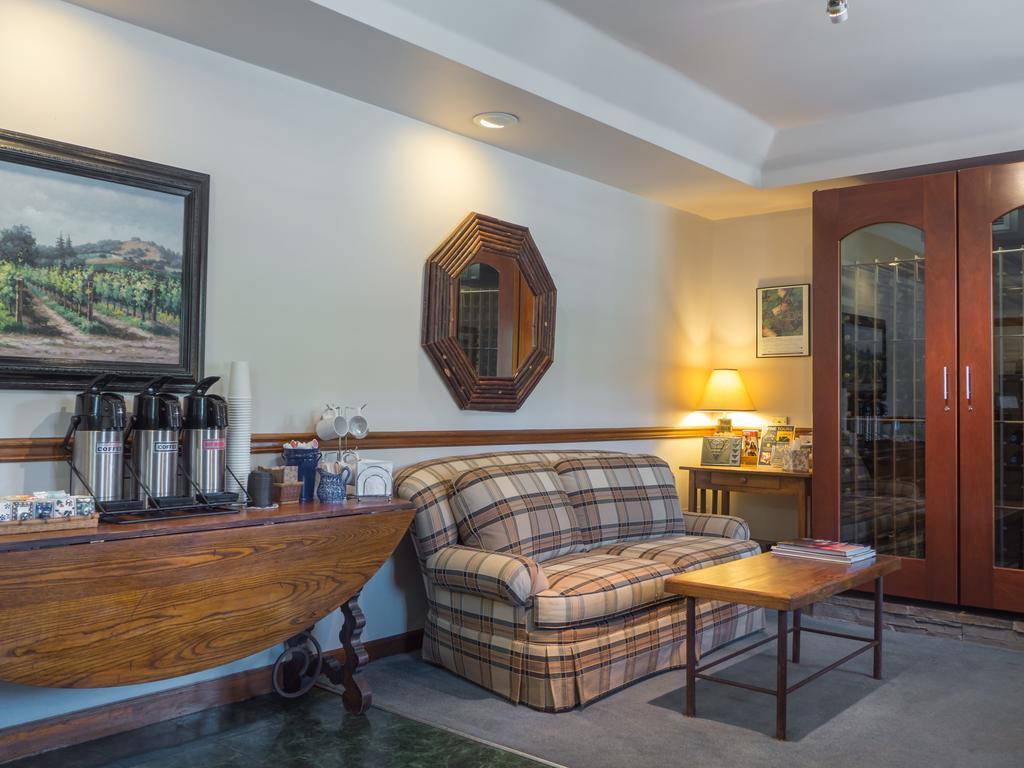 Wine Country Inn Jacksonville Exterior photo