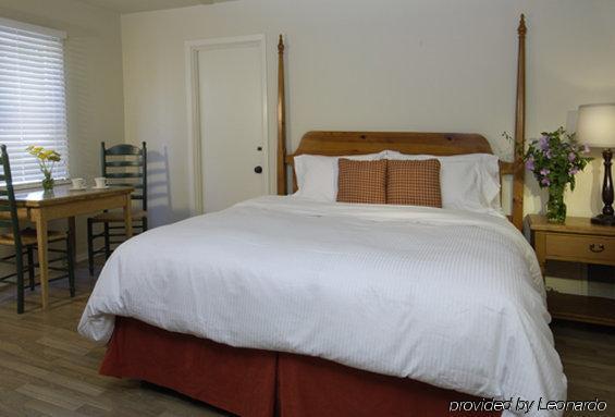 Wine Country Inn Jacksonville Room photo