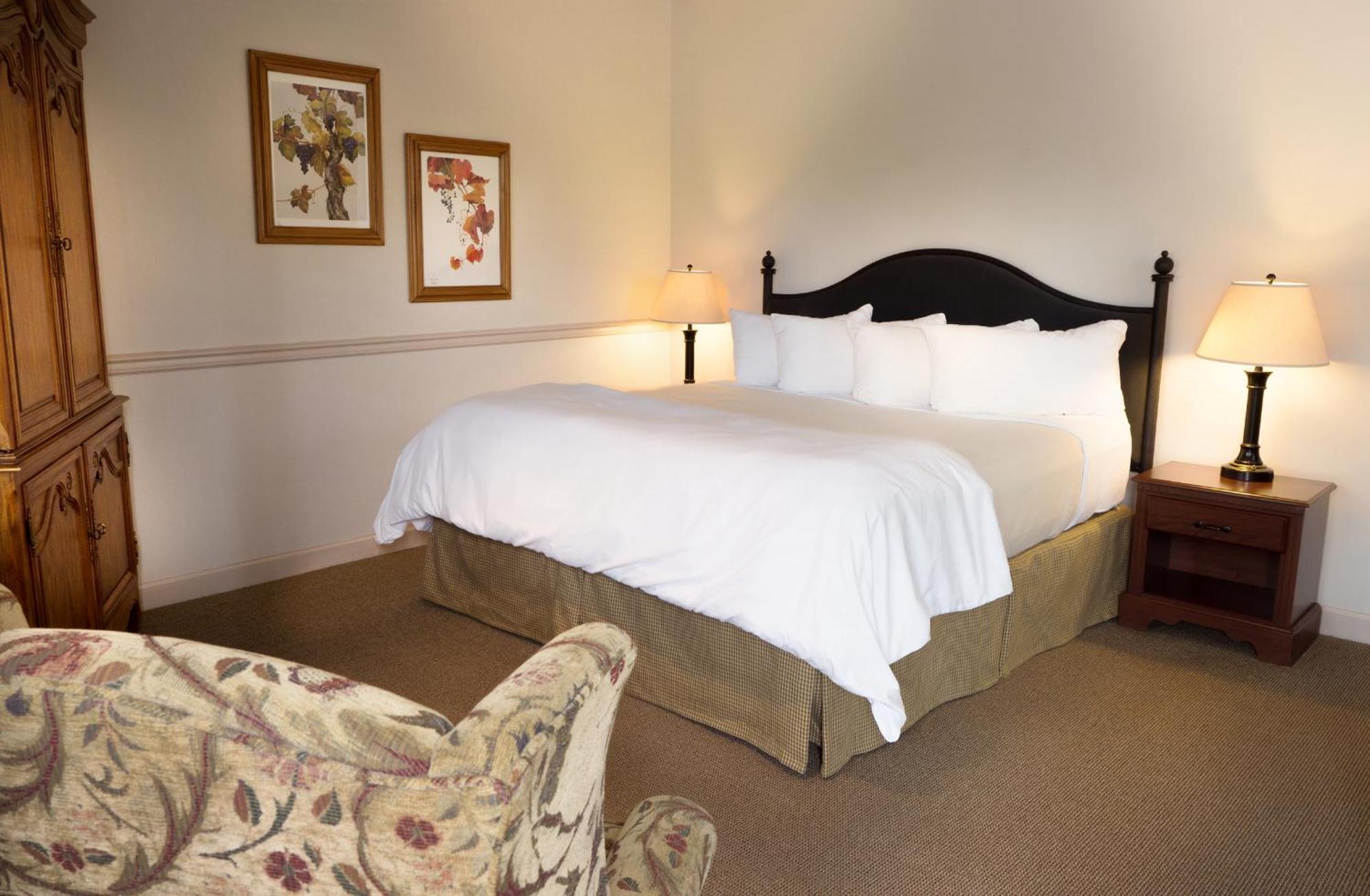 Wine Country Inn Jacksonville Room photo