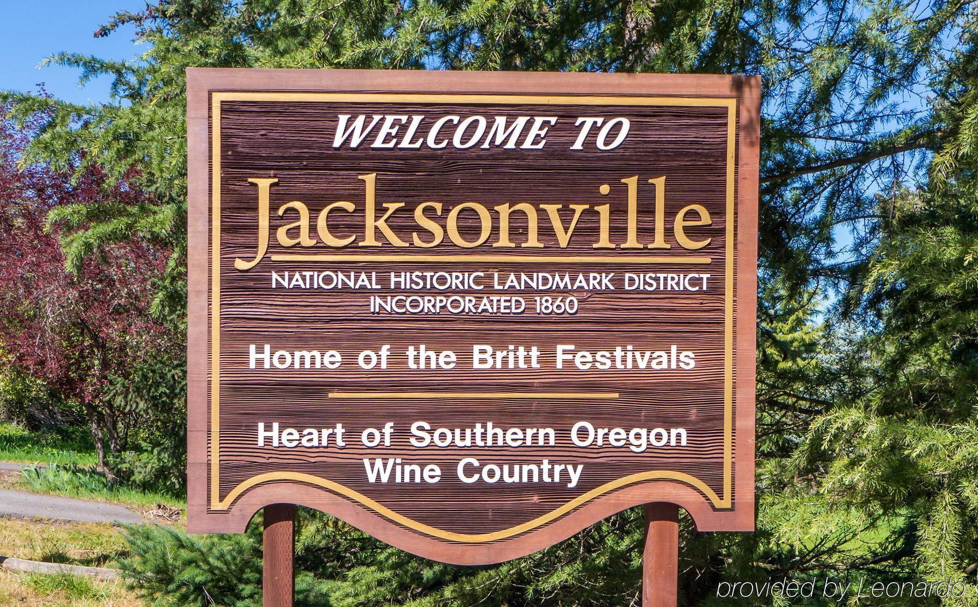 Wine Country Inn Jacksonville Exterior photo