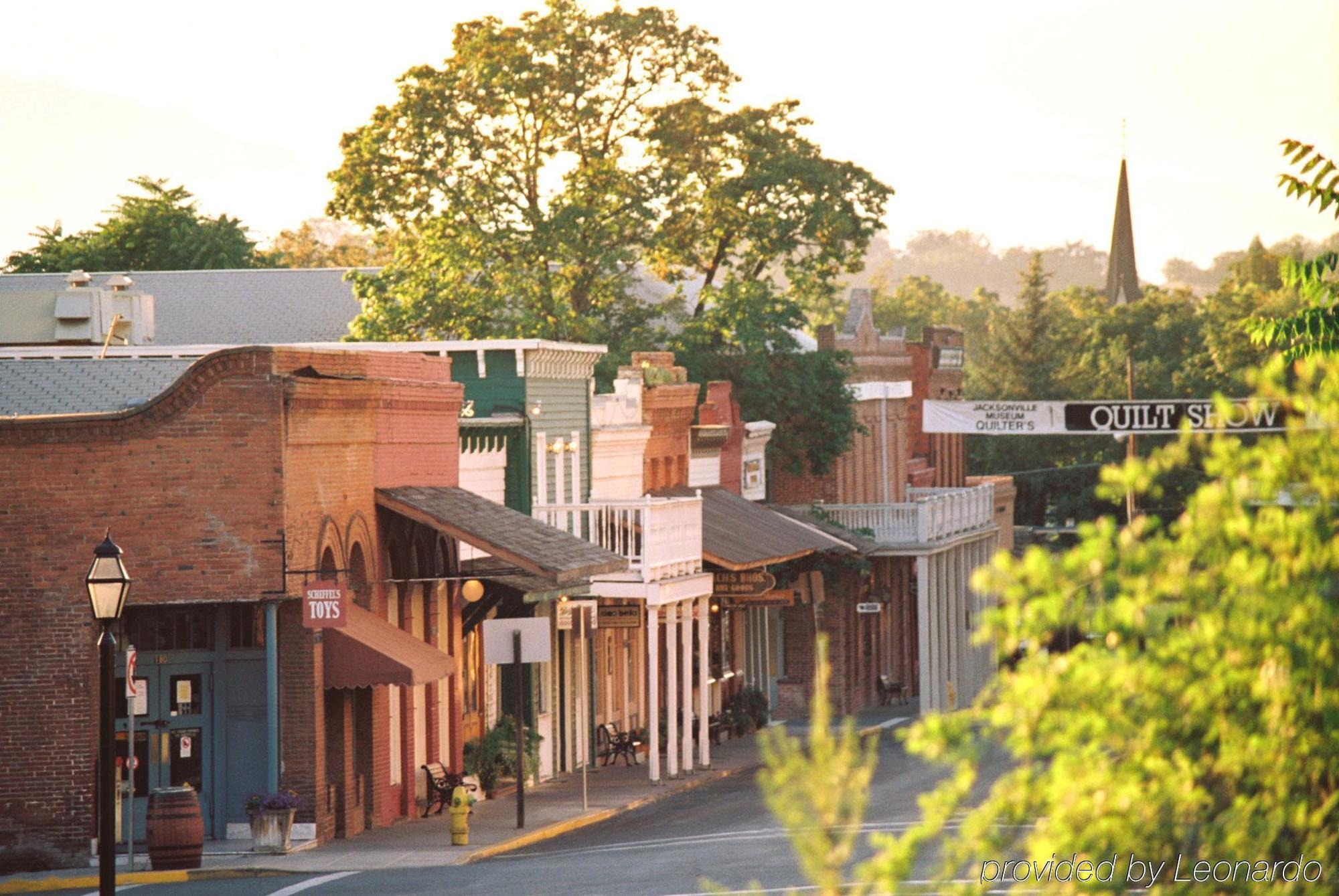 Wine Country Inn Jacksonville Amenities photo